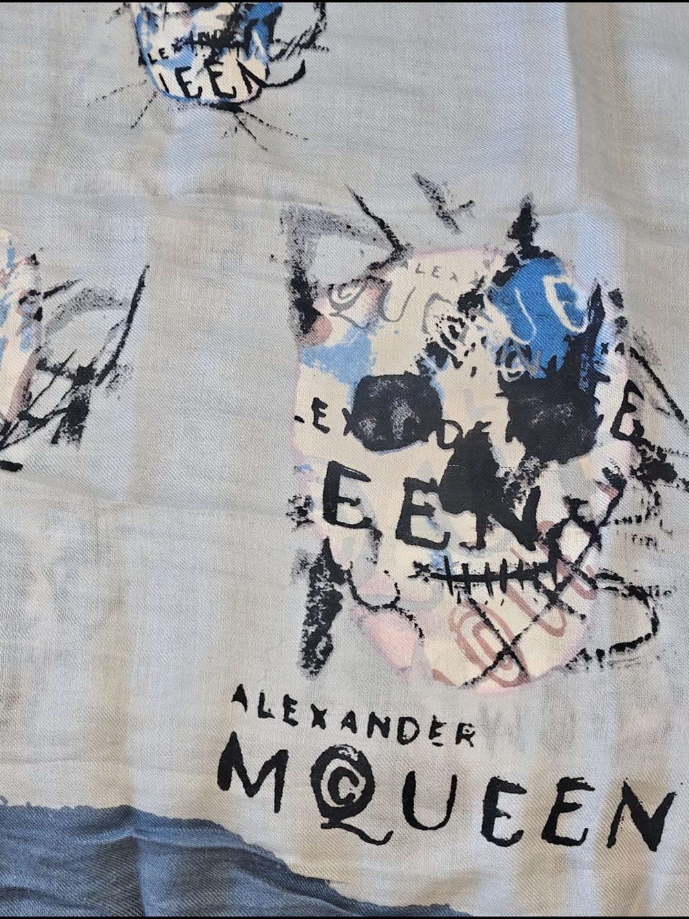 Alexander McQueen oversized square scarf - Picture 6 of 8